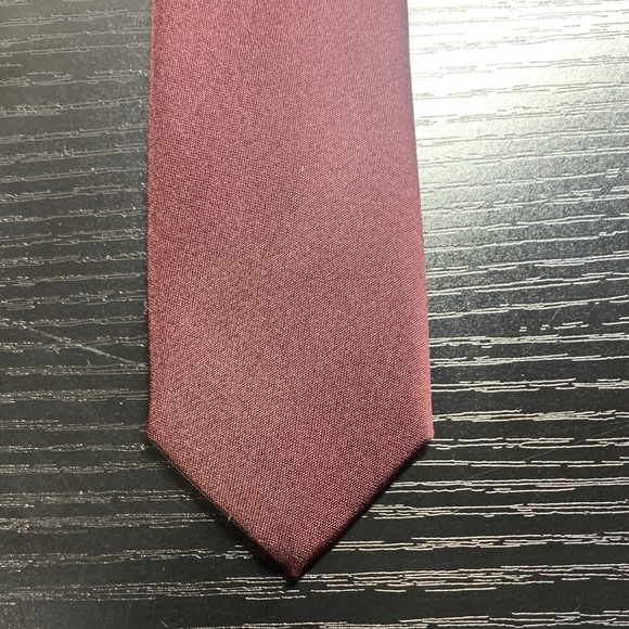 Dolce & Gabbana Burgundy Silk Tie Made in Italy Solid Textured Designer Necktie - Picture 2 of 6